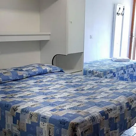 禅宗酒店 2* 利尼亚诺萨比亚多罗